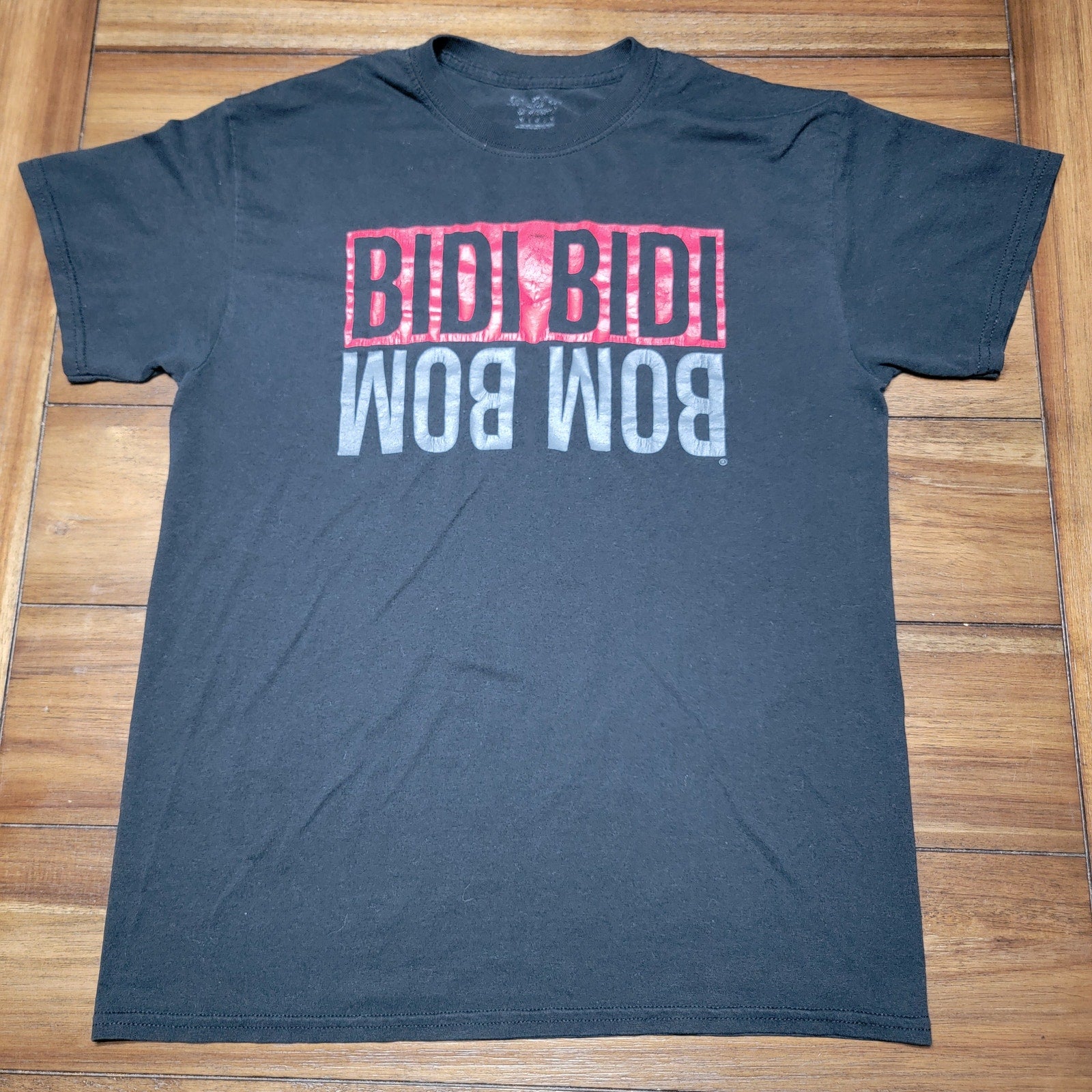 Selena Y Los Dinos Black Unisex Tee (Gildan) "Bidi Bidi Bom Bom" - Size Medium