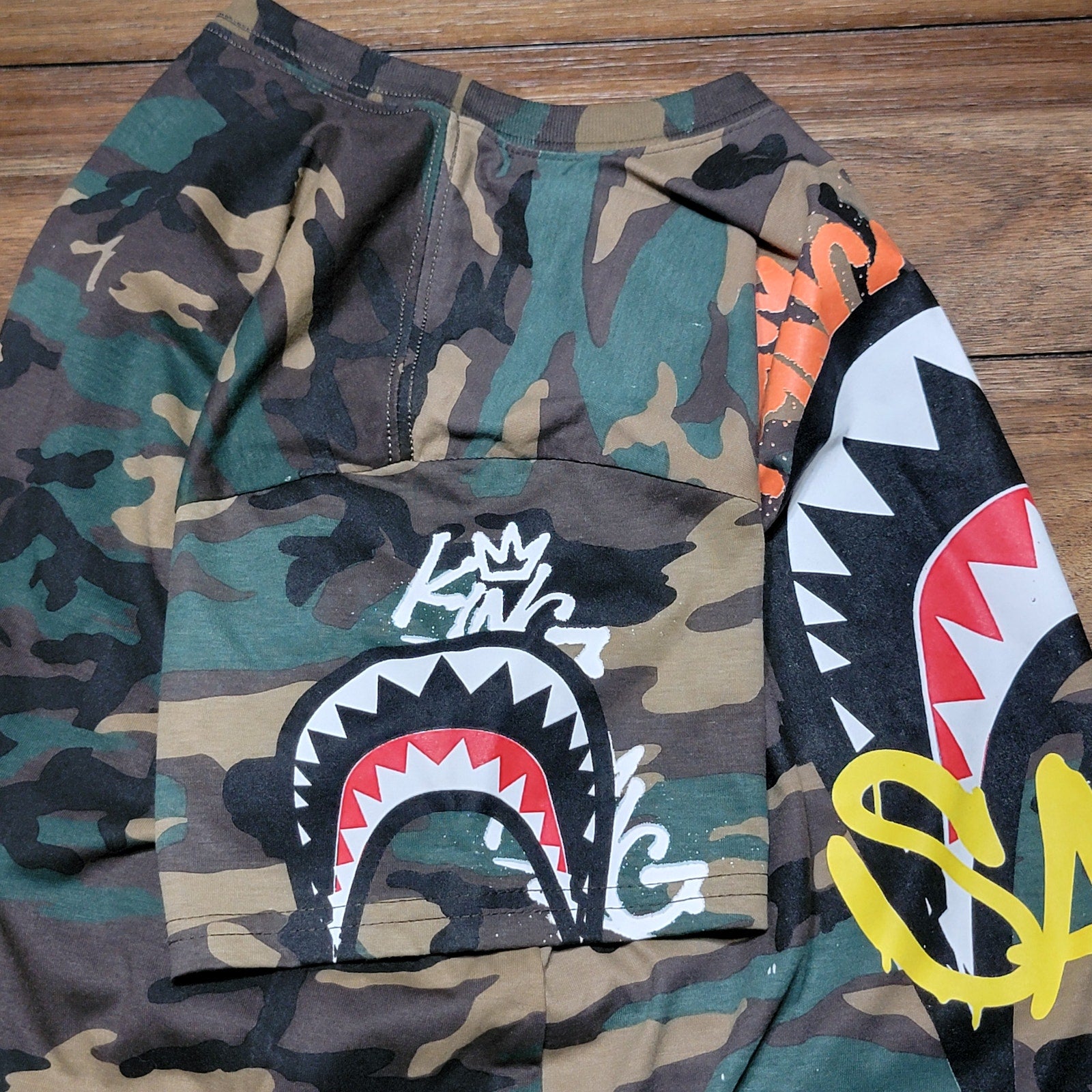 Fresh Laundry Green Camo Unisex Tee "Savage" Bear Shark Mouth - Size Large
