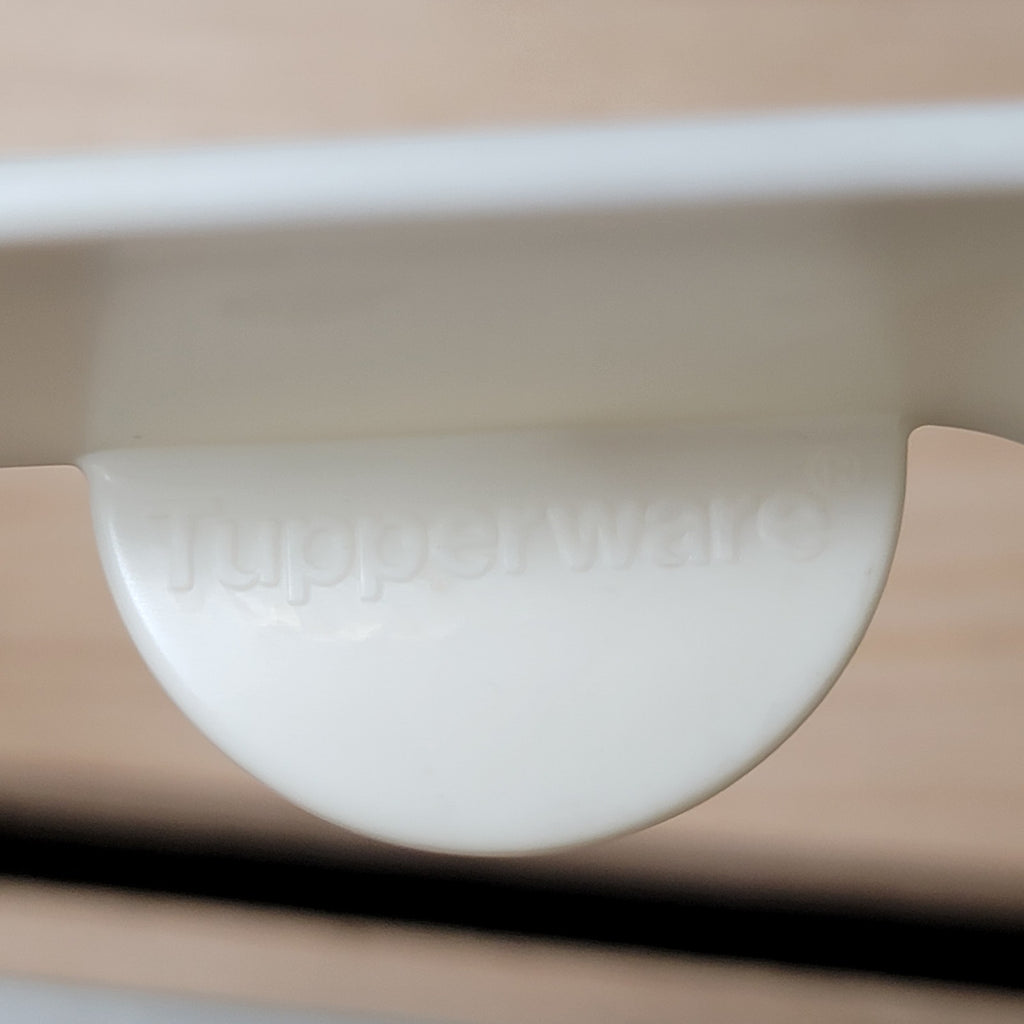 VINTAGE Tupperware Piece O' Pie Cake And Pastry Server