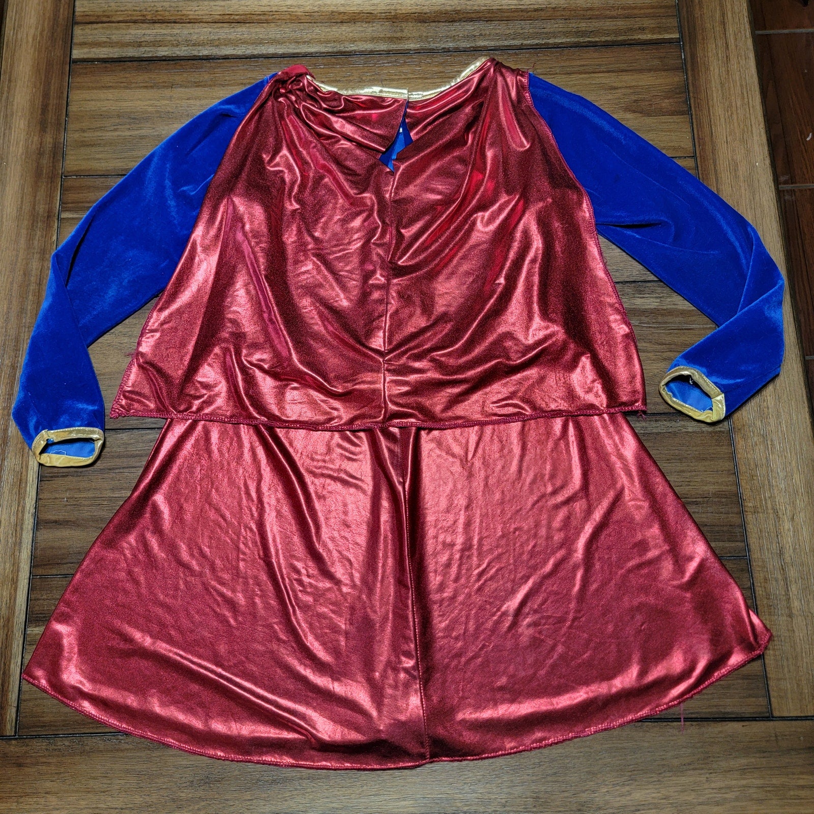 Supergirl Costume from Rubies Costumes - Size Junior Large