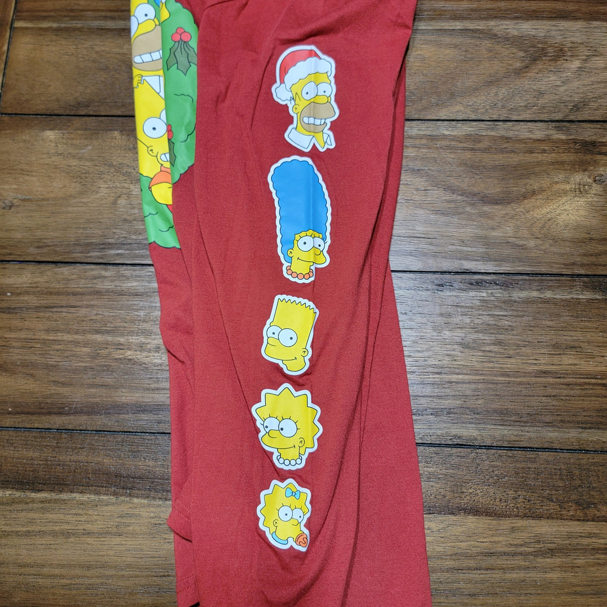 The Simpsons LS Red Christmas Tee Family Pic in Wreath - Size XL