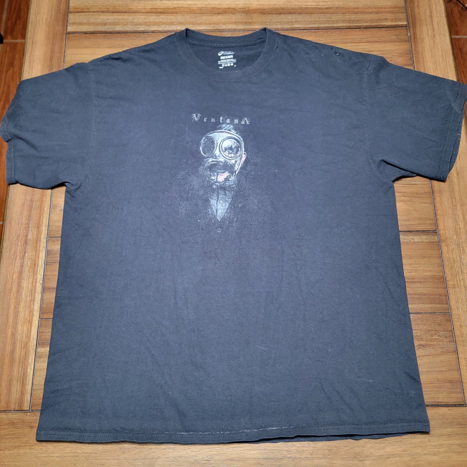 VentanA Black Unisex Tee Broken Gas Mask - Size XL