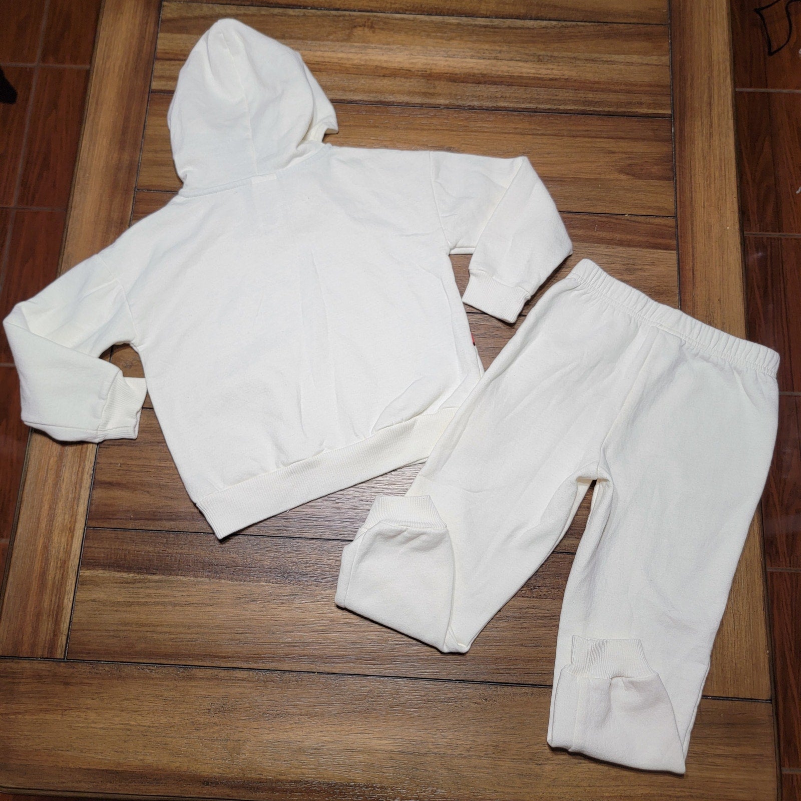 2 Pc The Grinch White Hooded Jogger Set "Feeling Extra Grinchy Today" - Size 5
