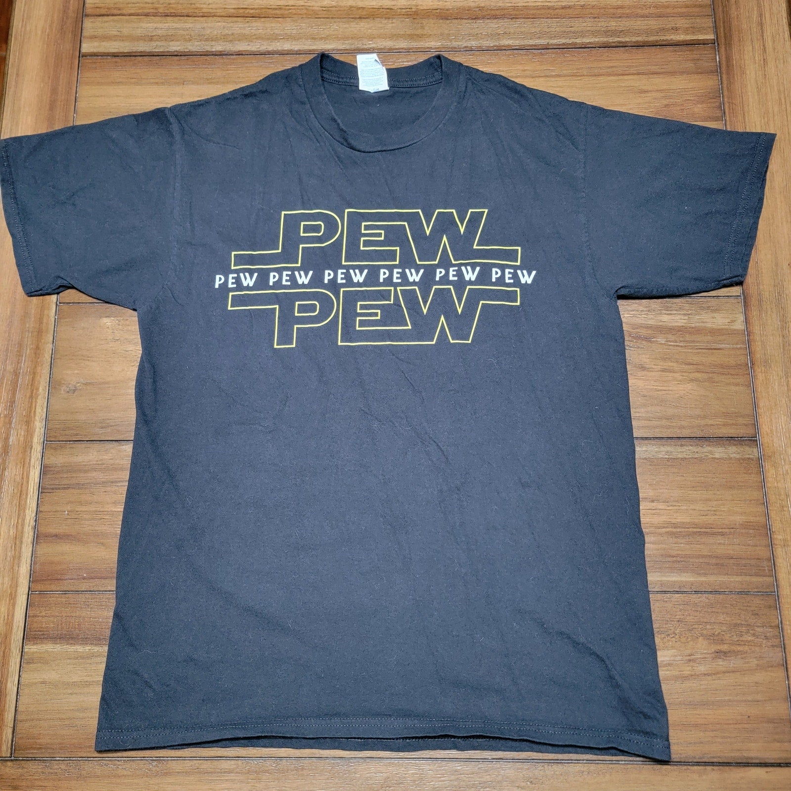 Star Wars Black Unisex Tee (Gildan) "Pew Pew Pew" - Size Medium
