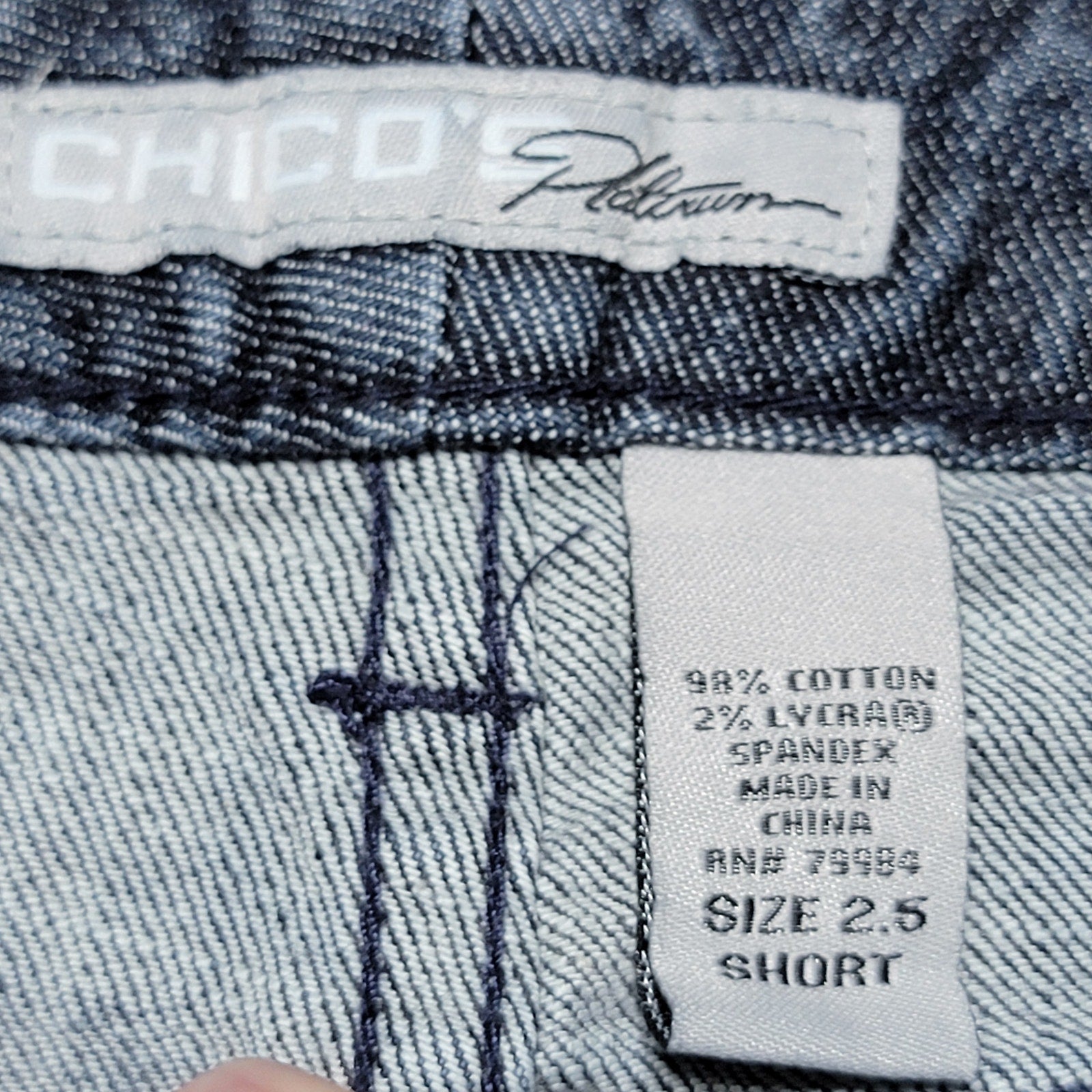 Chico's Platinum Straight Denim Jeans w/ Back Pocket Bling - Size 2.5 Short