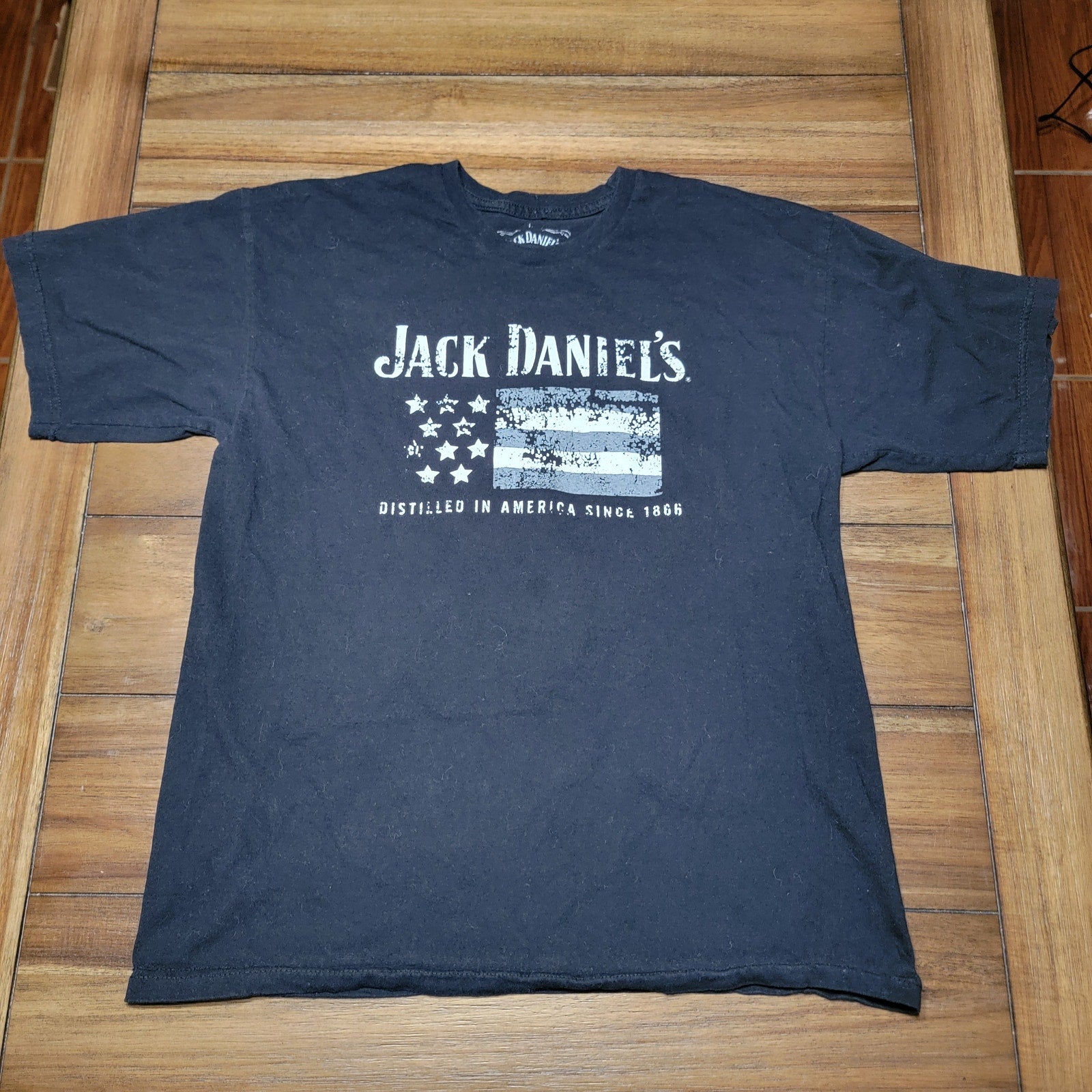 Jack Daniels Unisex Tee American Flag "Distilled In America.." - Size Large
