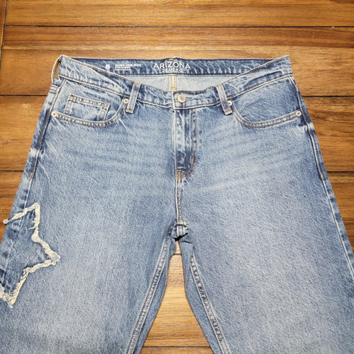 Arizona Jean Co Super Low-Rise Straight Denim Jeans w/ Stars - Size 6