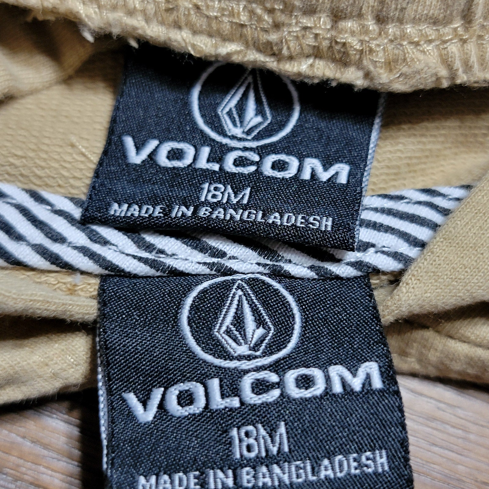 2 Pc Volcom Infant Pant & Matching LS Hooded Island Skull Shirt Set  - Size 18M