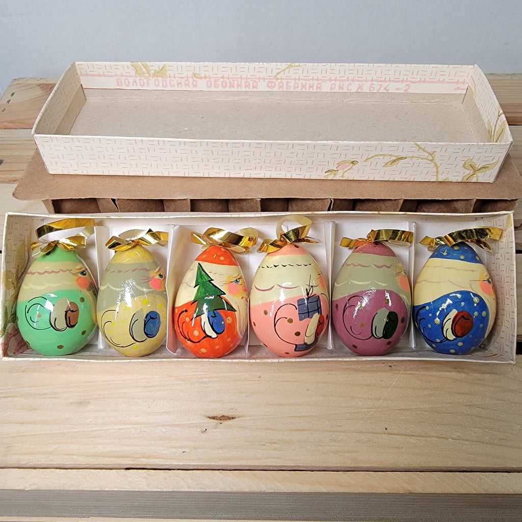 VINTAGE Set of 6 Russian Hand Painted Wooden Christmas Ornaments w/ Box (2000)