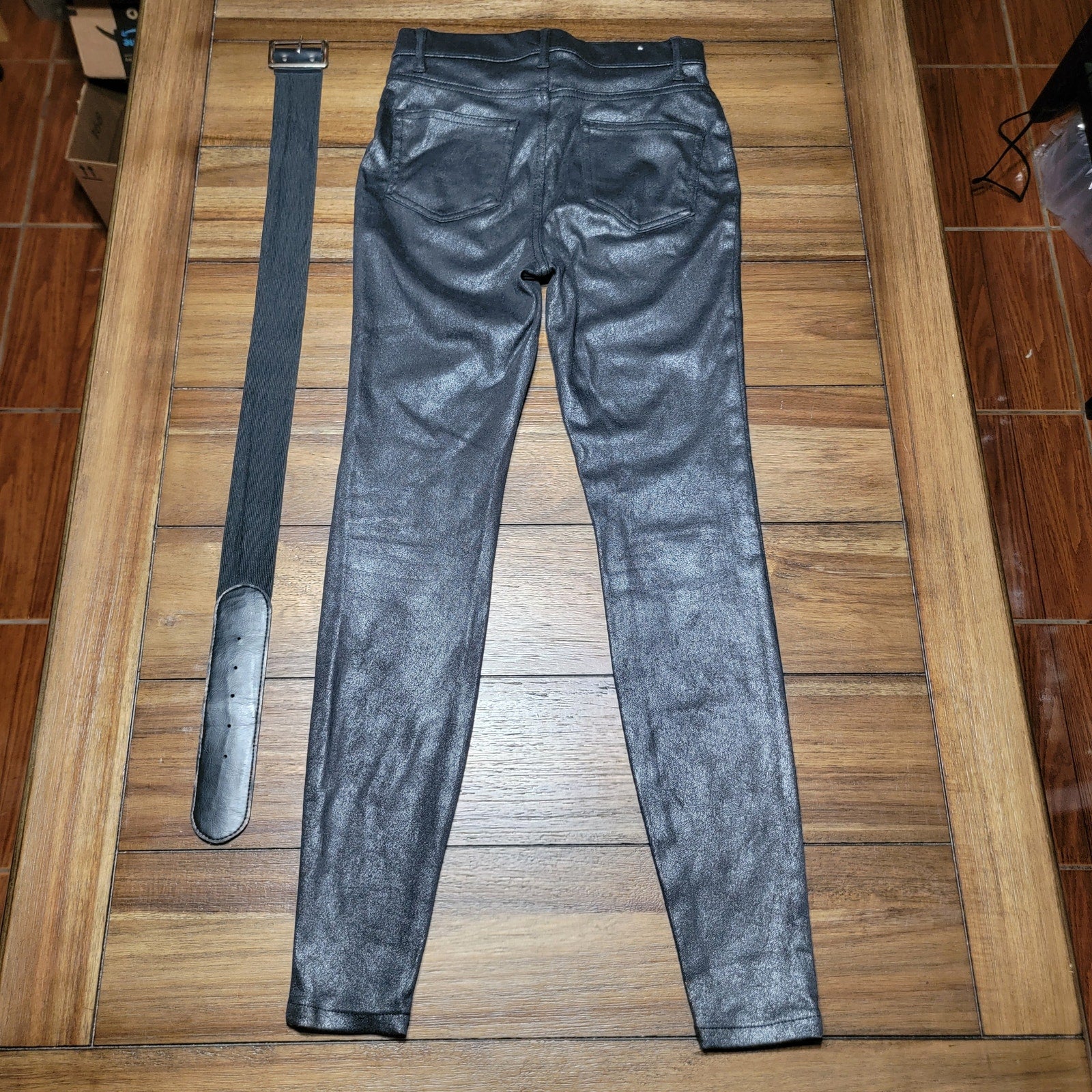 Time And Tru Pull On Black Faux Leather Pants w/ Small Belt - Size XS (0-2)
