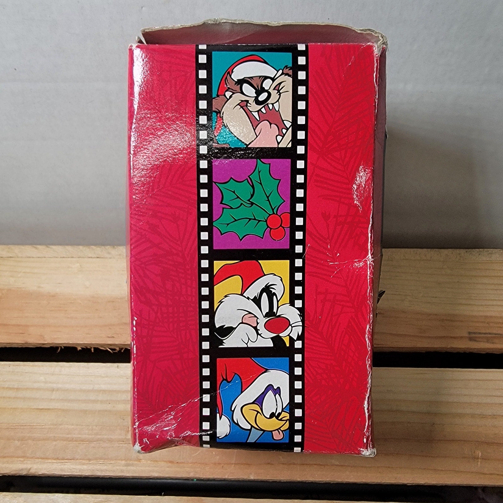VINTAGE 1997 Looney Tunes Marvin The Martian Carousel Horse Ornament w/ Box