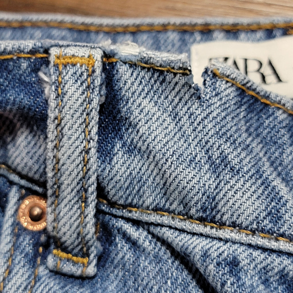 Zara 90's Full Length Straight Denim Jeans w/ Raw Hem - Size 6